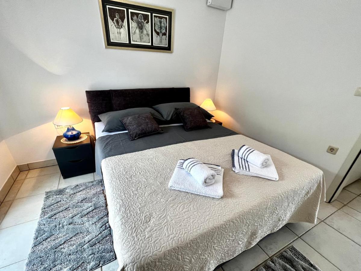 Apartments Lokunja Pag Town Zewnętrze zdjęcie